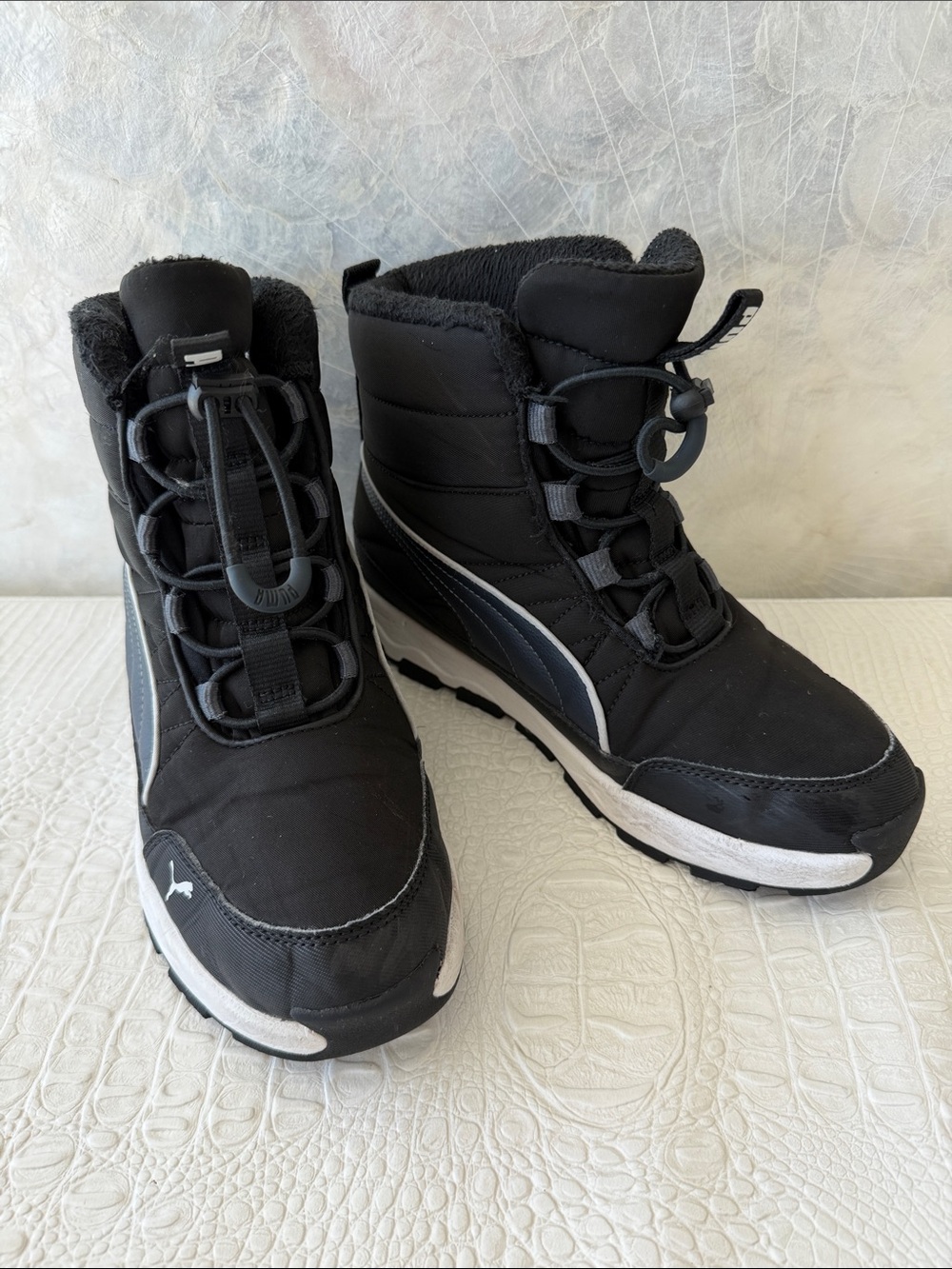 Puma Kids Black and Gray Insulated High-Top Boots Size 5,5 - Picture 4 of 16